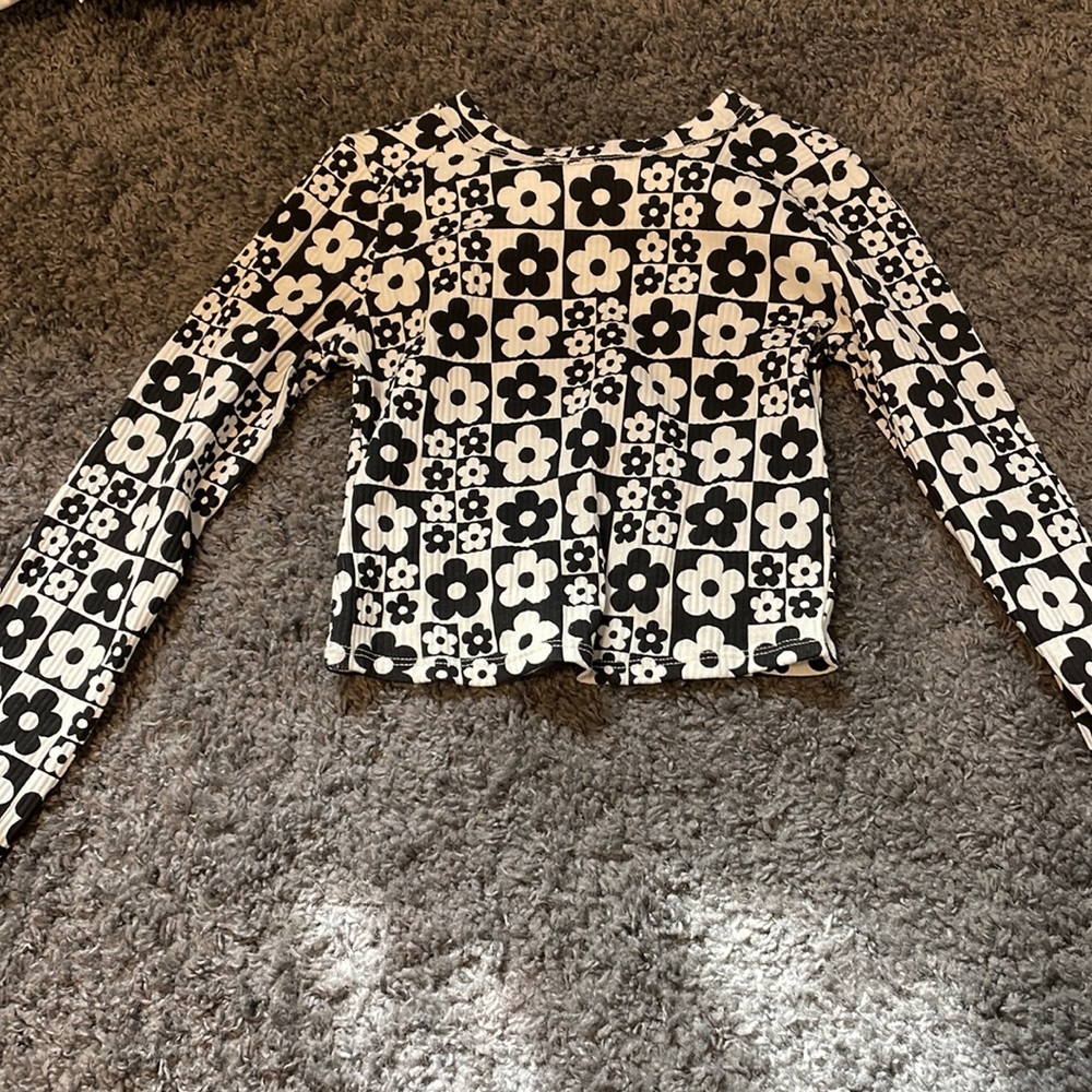black and white flower long sleeve from target